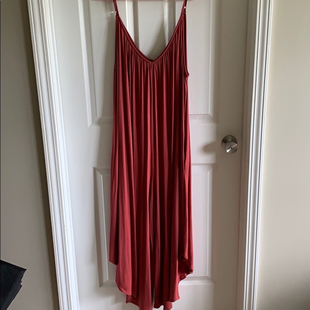 Thin strap loose jumpsuit rose colored